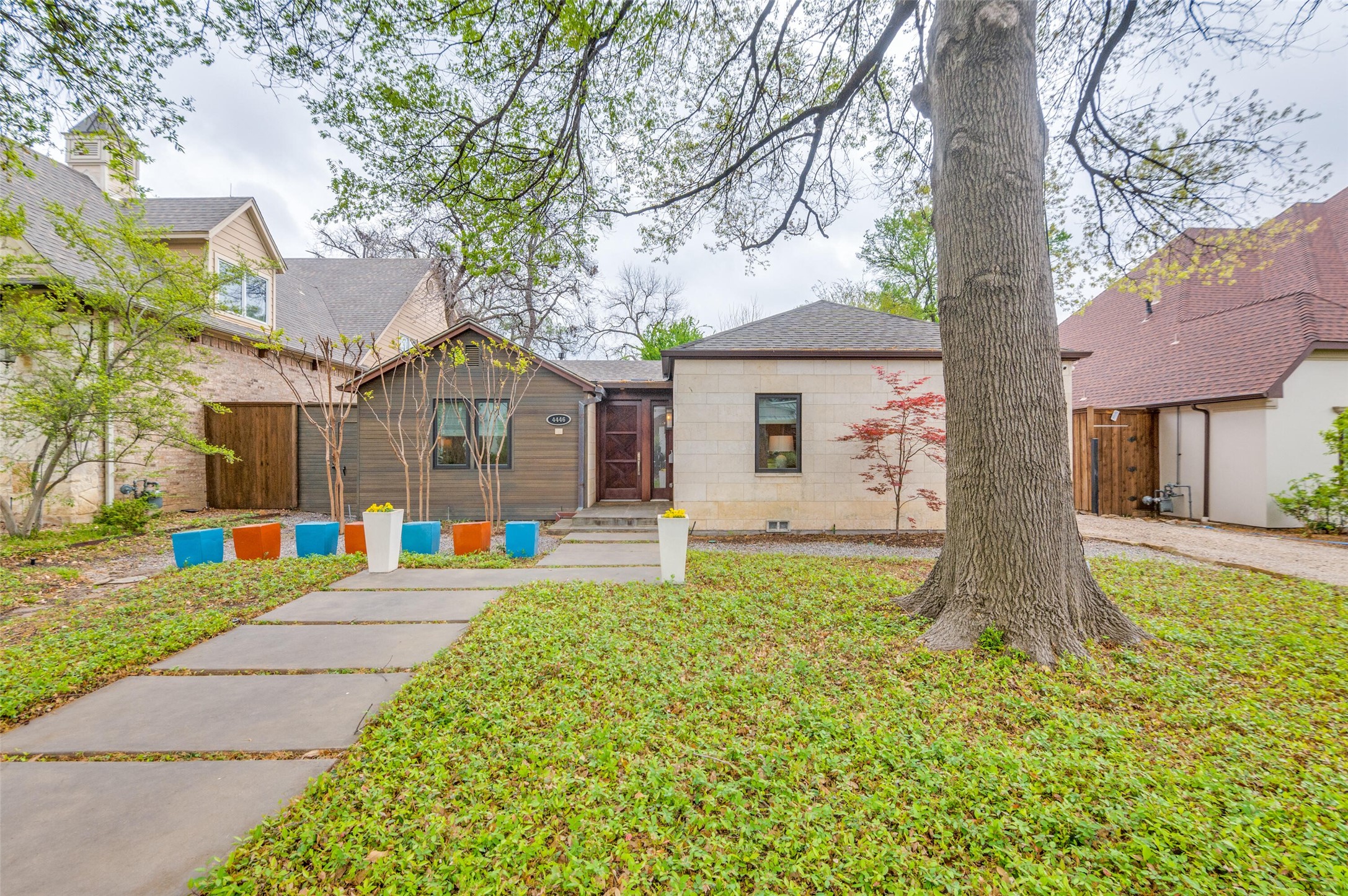 4446 Taos Road Dallas TX 75209