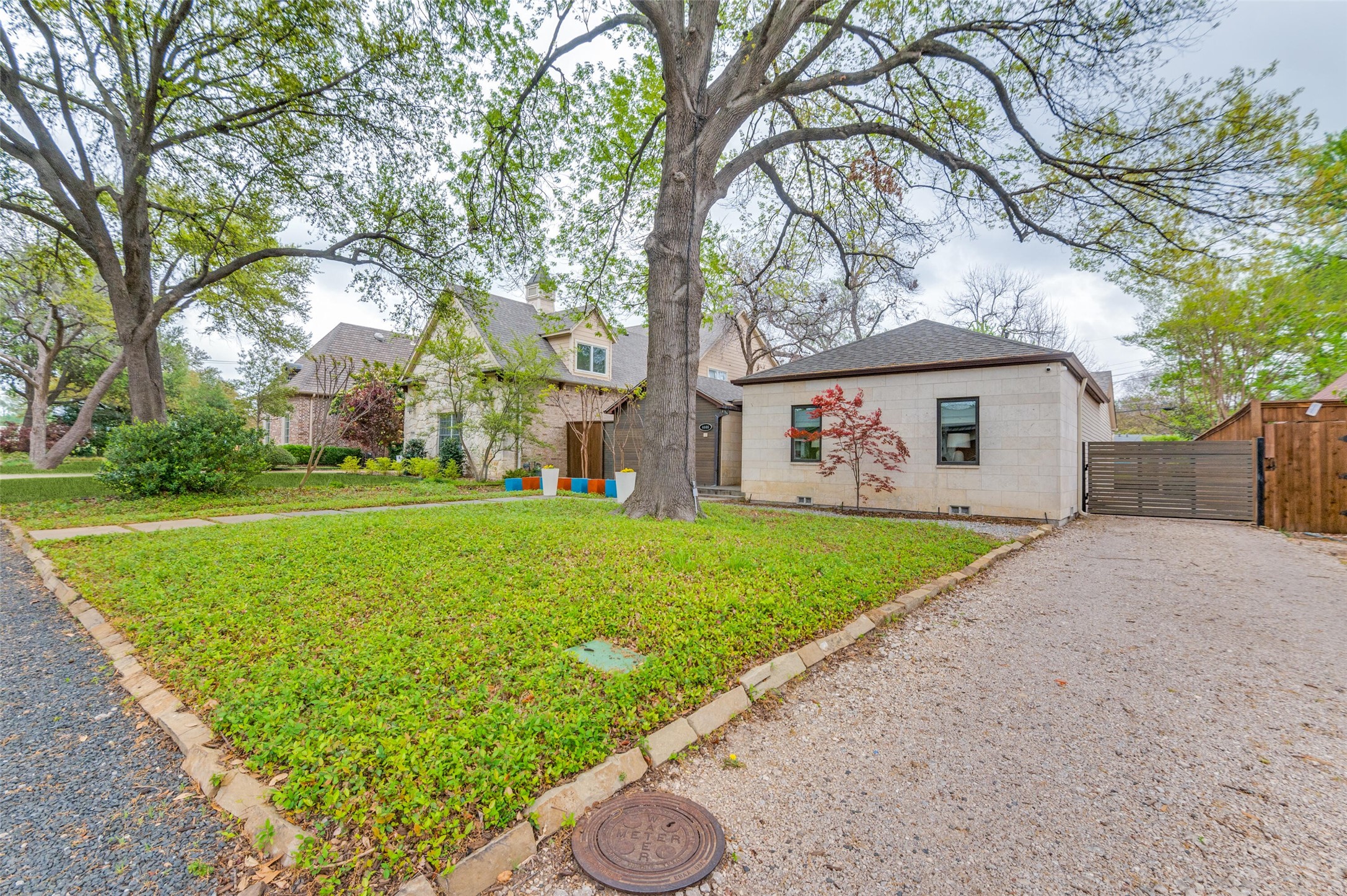 4446 Taos Road Dallas TX 75209