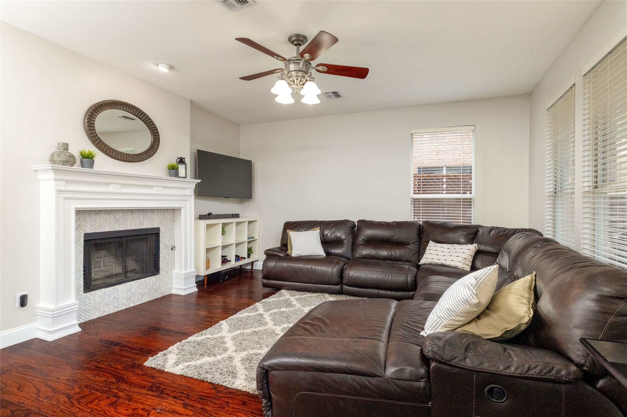 5732 Chelmsford Trail Arlington TX 76018