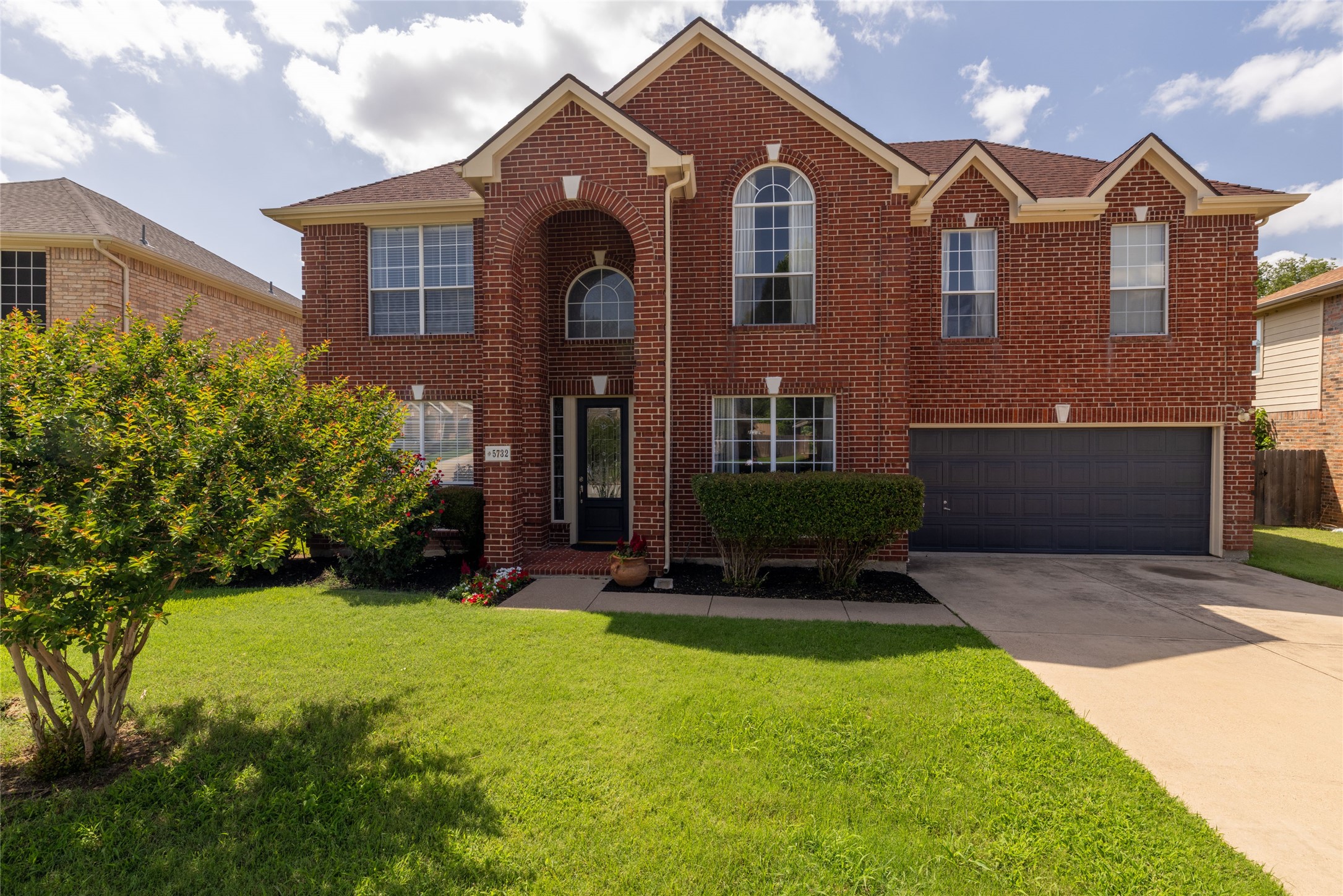 5732 Chelmsford Trail Arlington TX 76018
