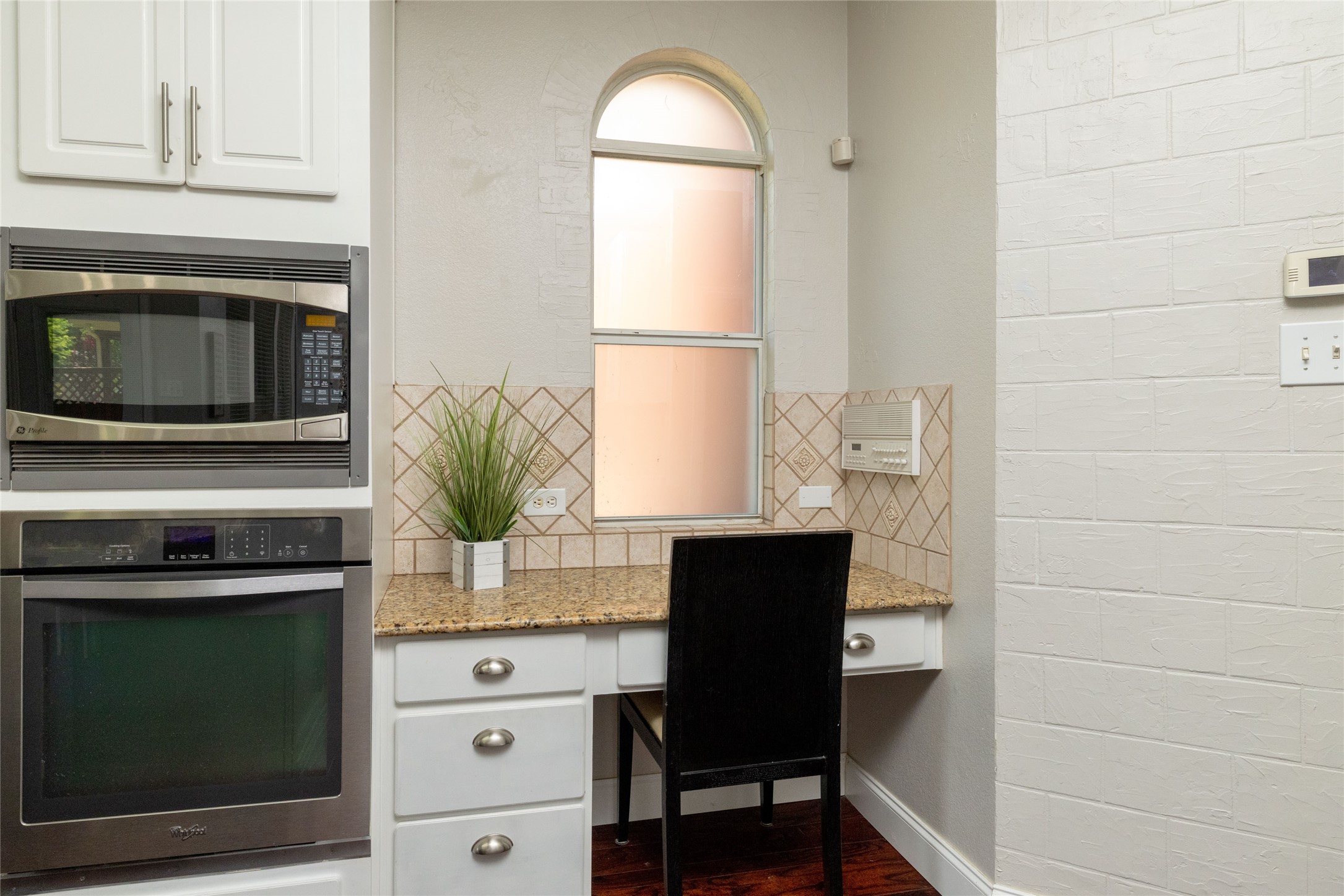 5732 Chelmsford Trail Arlington TX 76018
