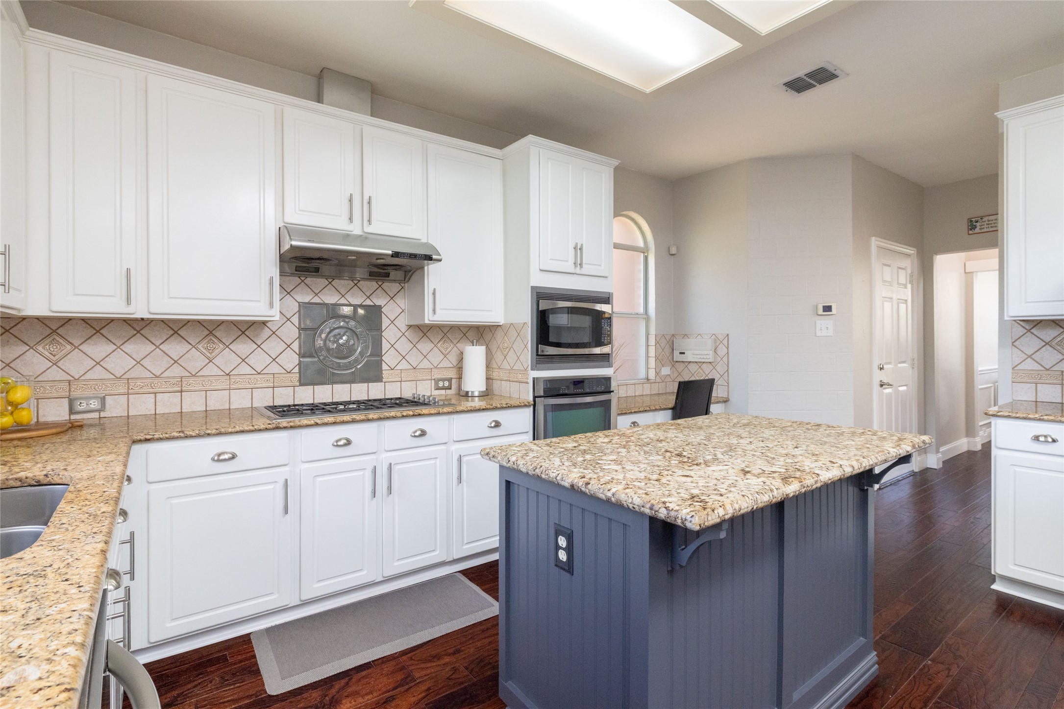 5732 Chelmsford Trail Arlington TX 76018