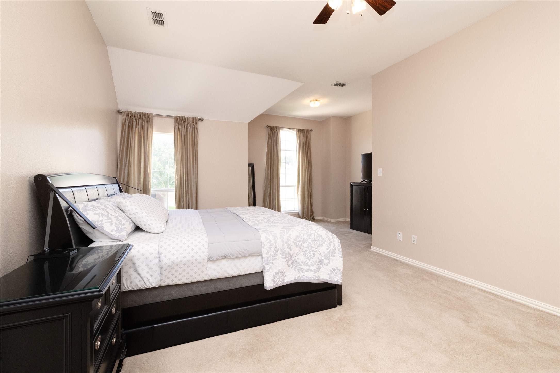5732 Chelmsford Trail Arlington TX 76018
