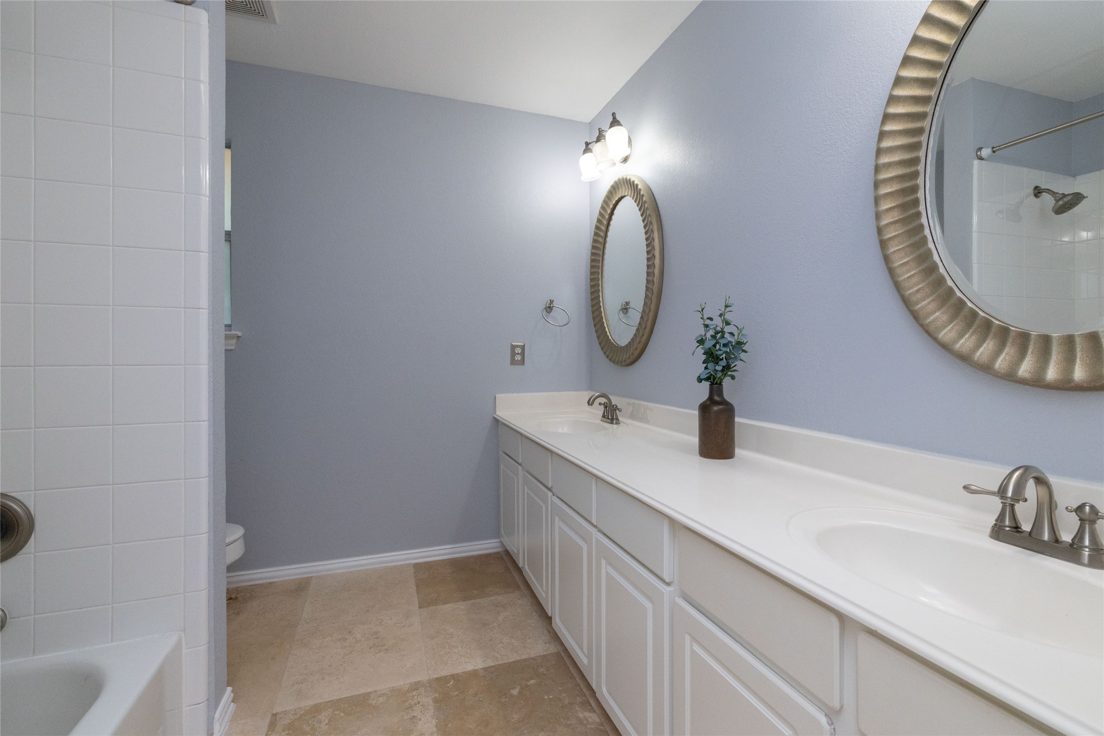 5732 Chelmsford Trail Arlington TX 76018