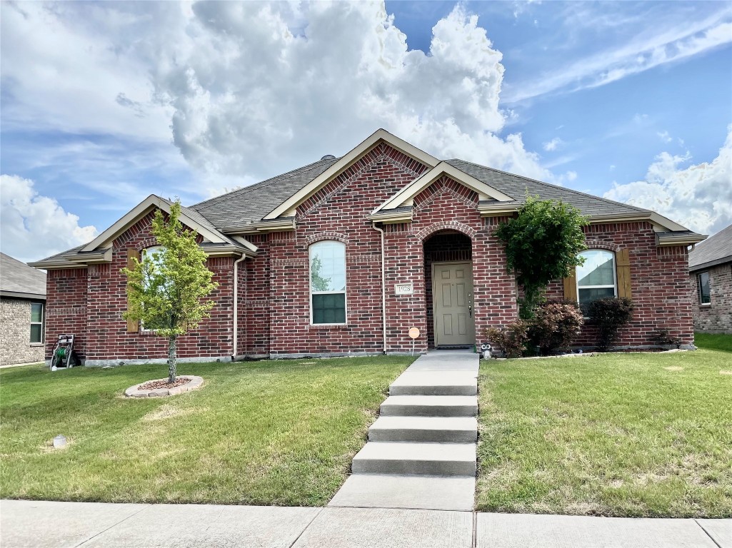 1928 Newport Drive Lancaster TX 75146
