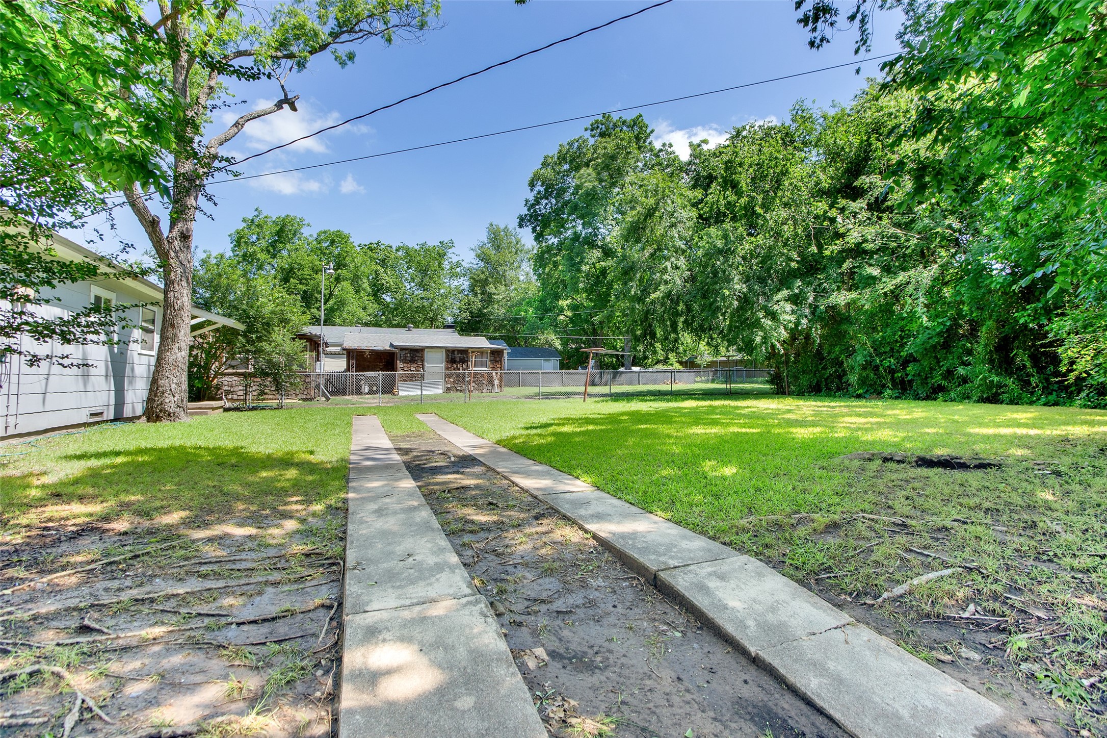 203 N Tolbert Avenue Sherman TX 75092