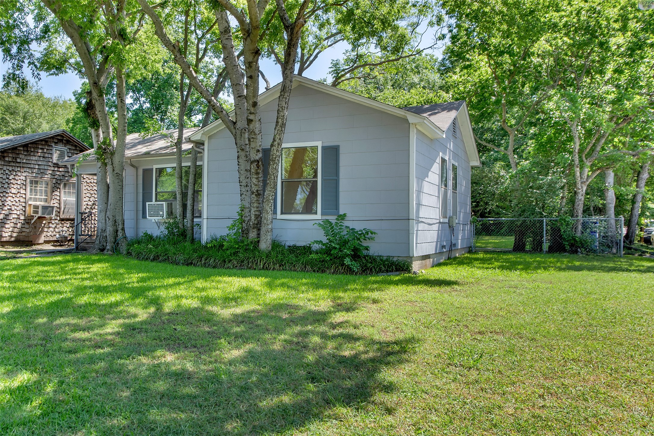 203 N Tolbert Avenue Sherman TX 75092