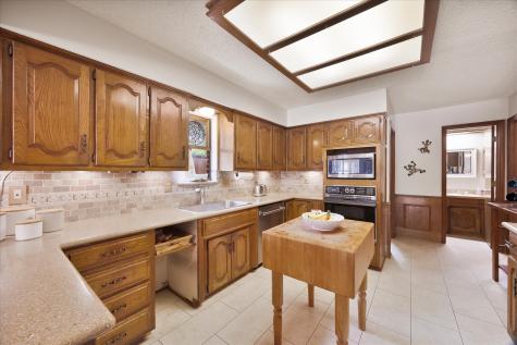 1601 Fairway Circle Garland TX 75043