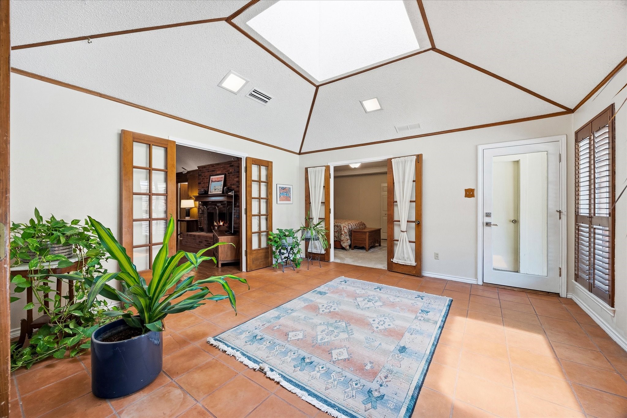 1601 Fairway Circle Garland TX 75043