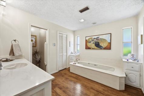 1601 Fairway Circle Garland TX 75043