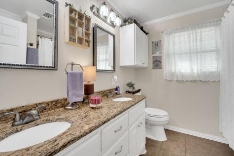 1104 Sheridan Lane Cleburne TX 76033