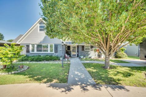 1104 Sheridan Lane Cleburne TX 76033
