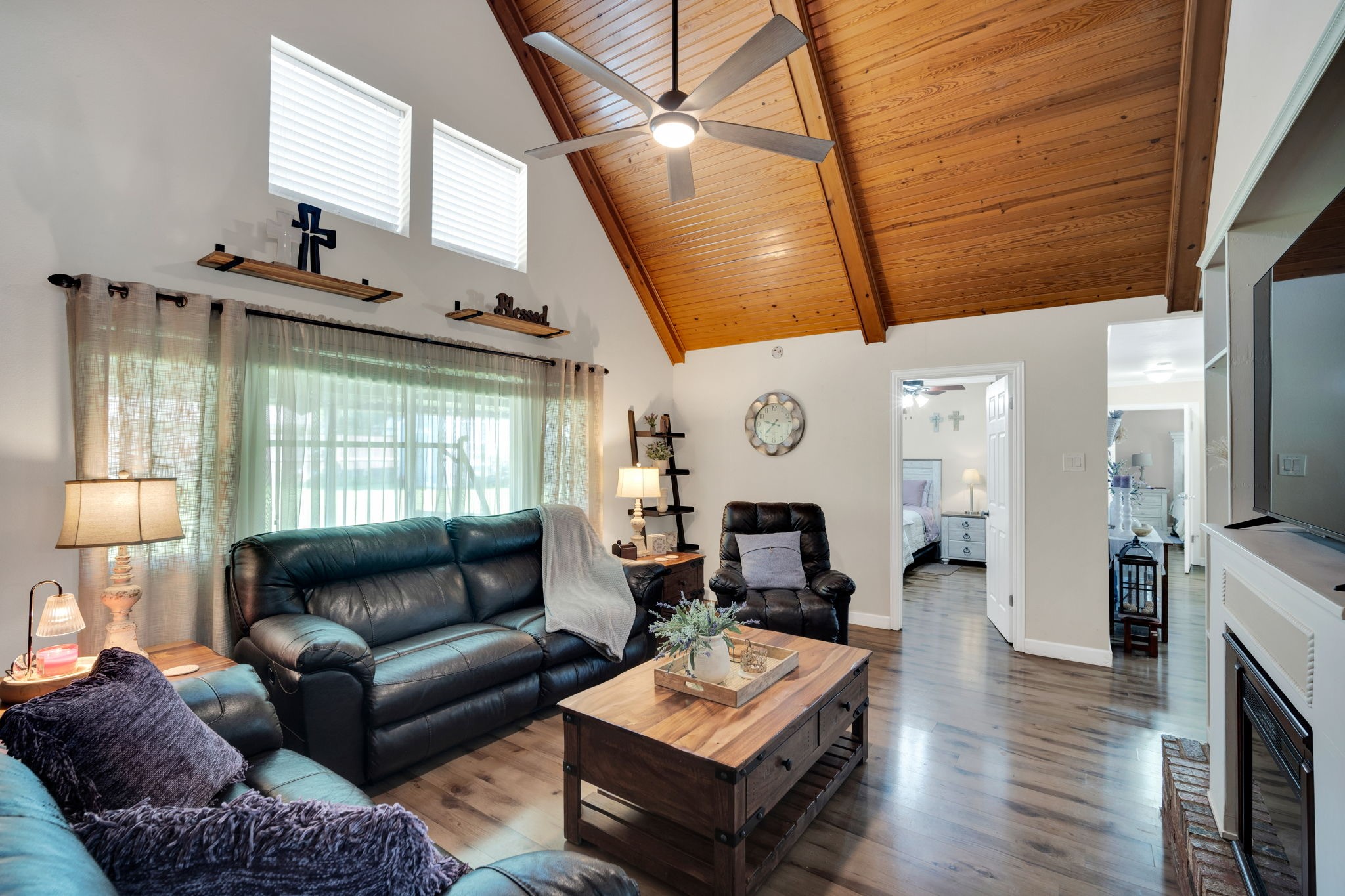 1104 Sheridan Lane Cleburne TX 76033