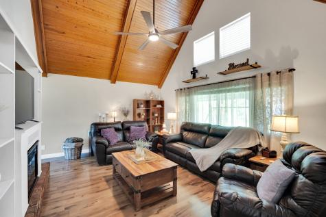 1104 Sheridan Lane Cleburne TX 76033
