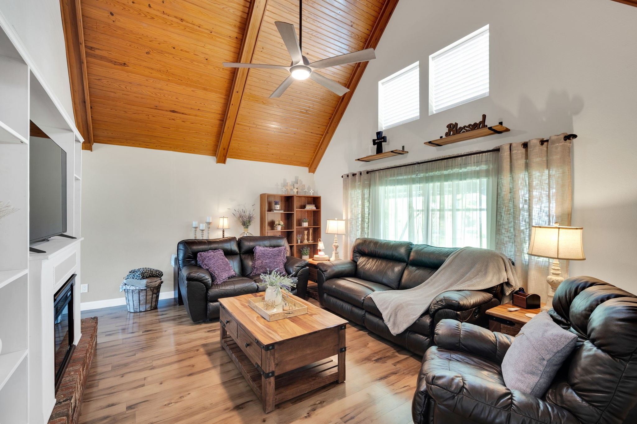 1104 Sheridan Lane Cleburne TX 76033