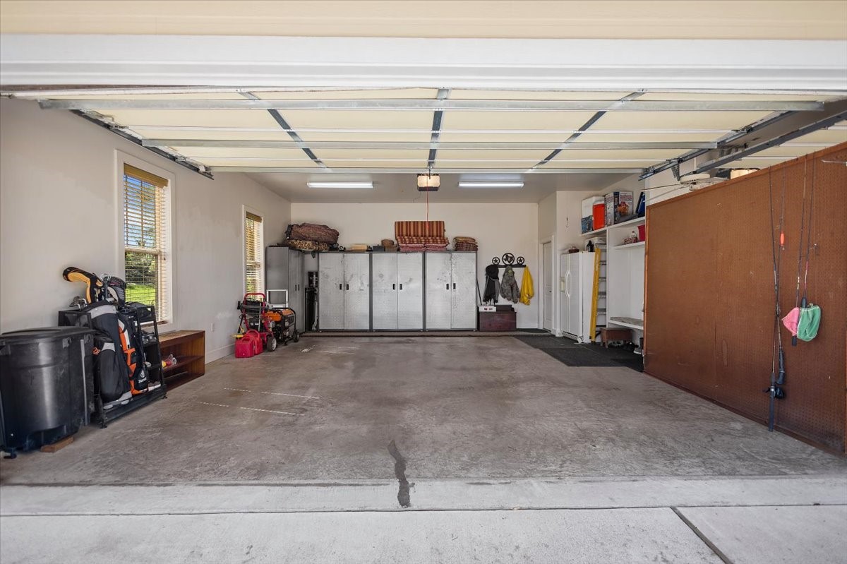 24050 Red Azalea Lindale TX 75771