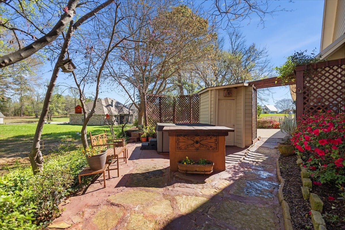 24050 Red Azalea Lindale TX 75771
