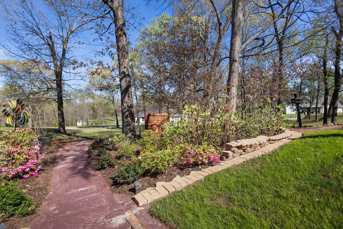 24050 Red Azalea Lindale TX 75771