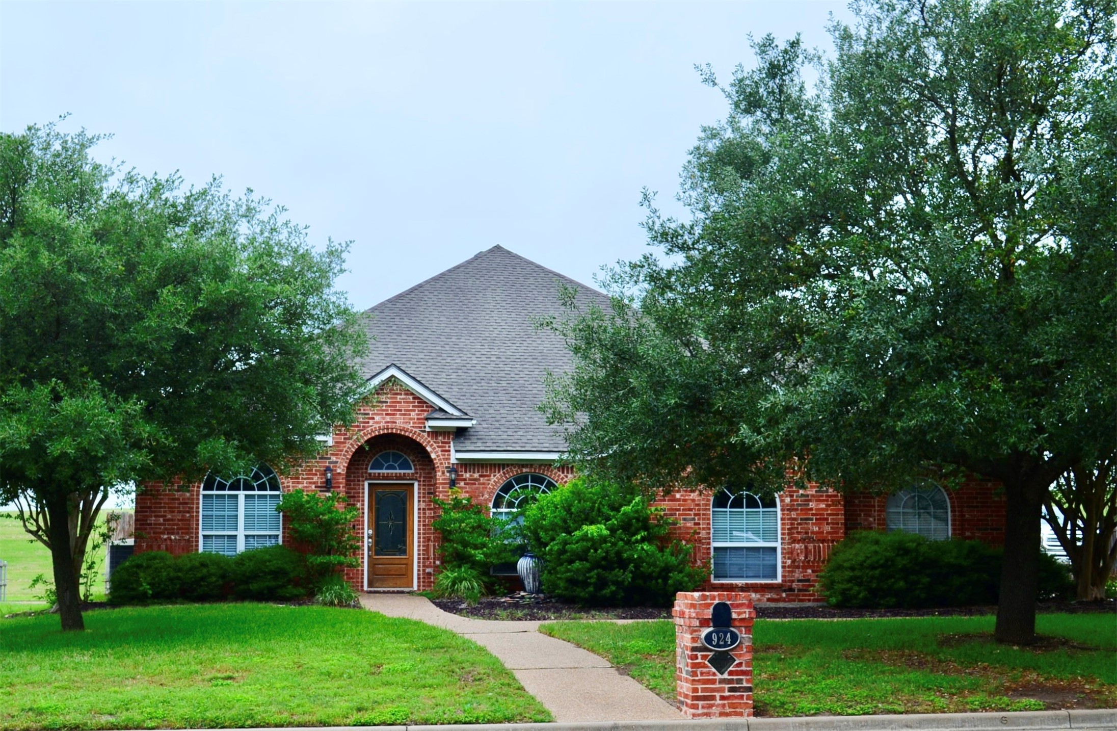 924 Lands End Cove Hewitt TX 76643