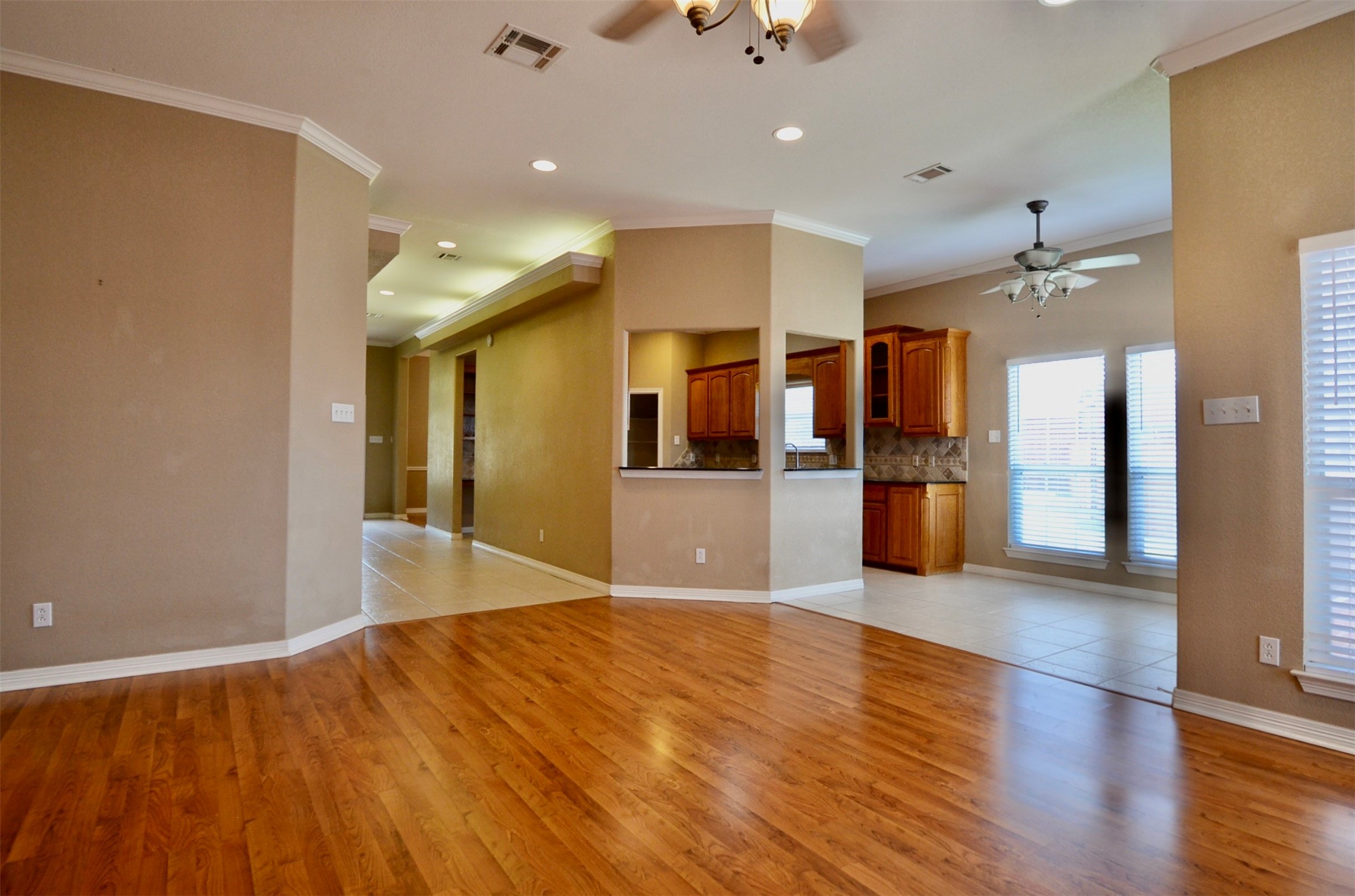 924 Lands End Cove Hewitt TX 76643