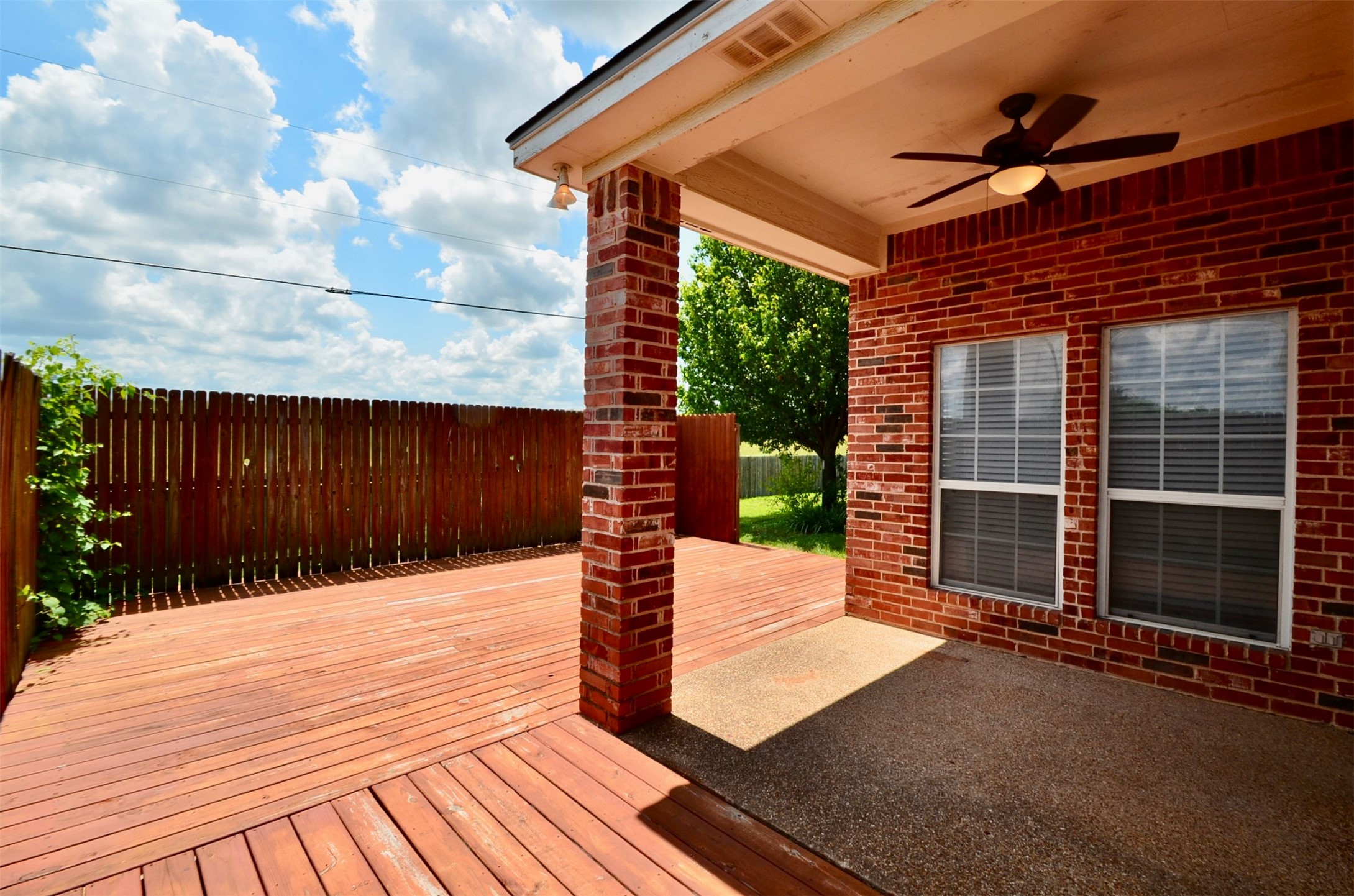924 Lands End Cove Hewitt TX 76643