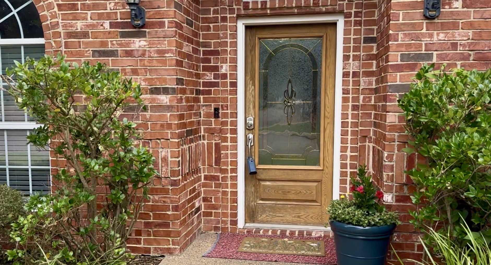 924 Lands End Cove Hewitt TX 76643