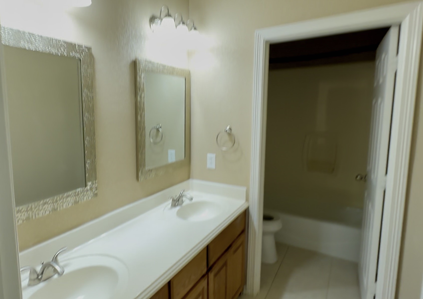 924 Lands End Cove Hewitt TX 76643
