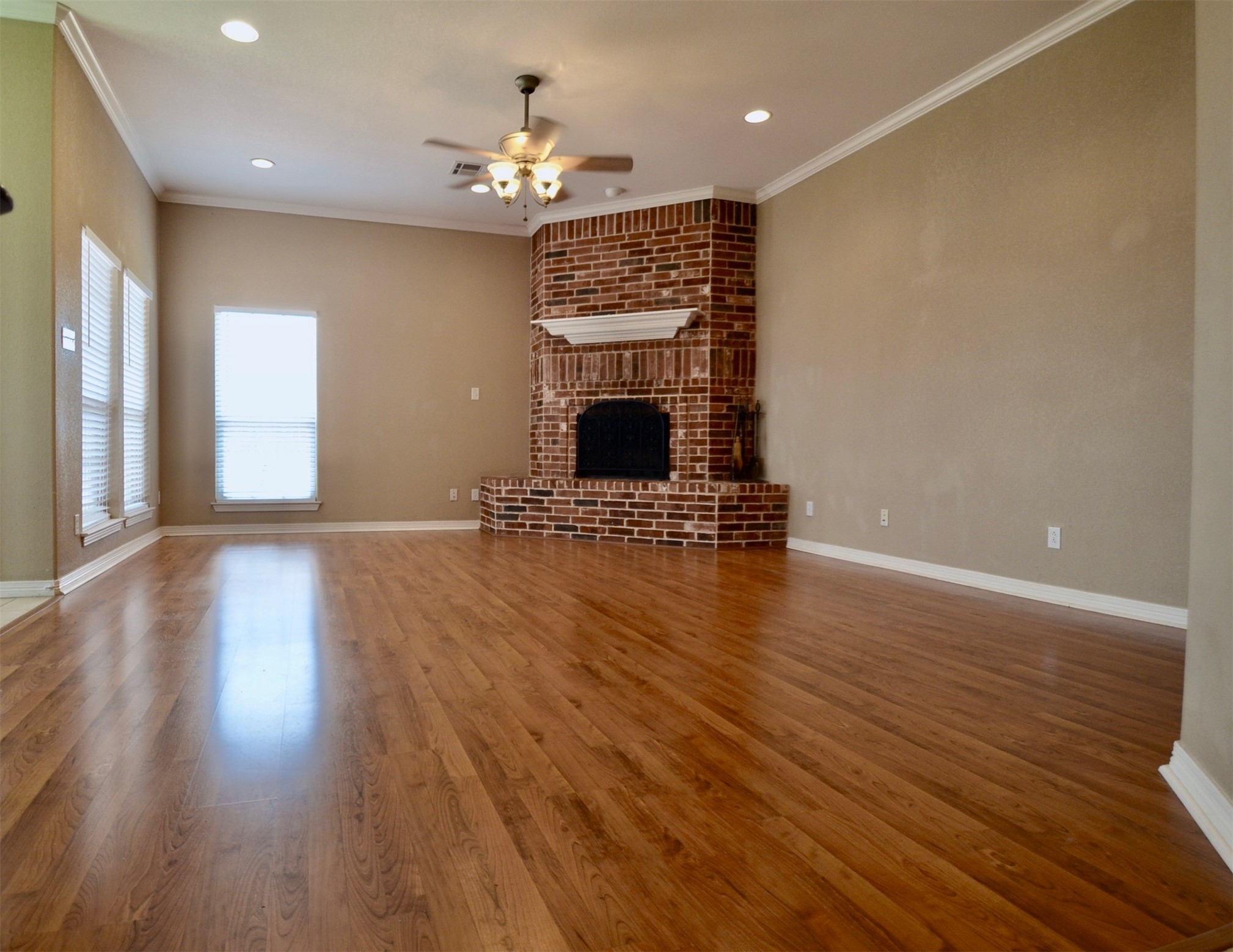 924 Lands End Cove Hewitt TX 76643