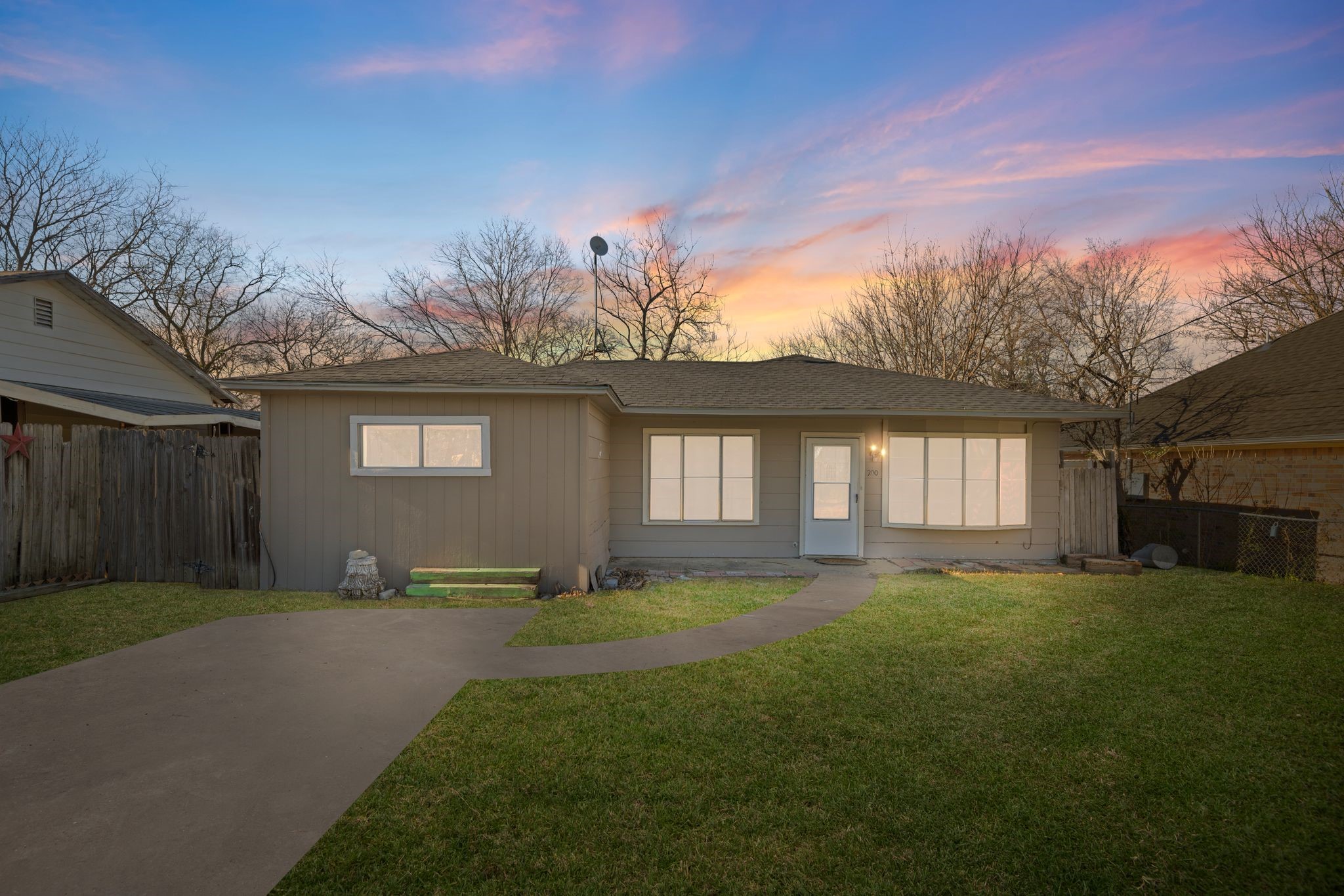 900 Metropolitan Street Ennis TX 75119