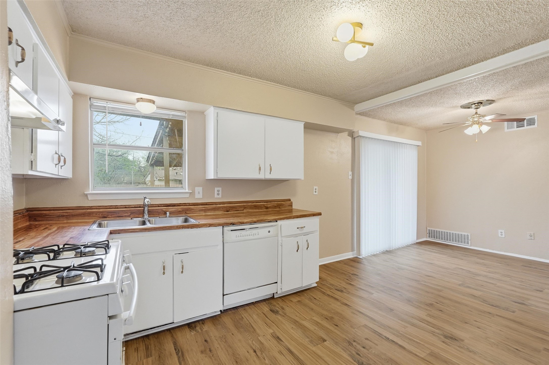 2502 Wanda Drive Mesquite TX 75149