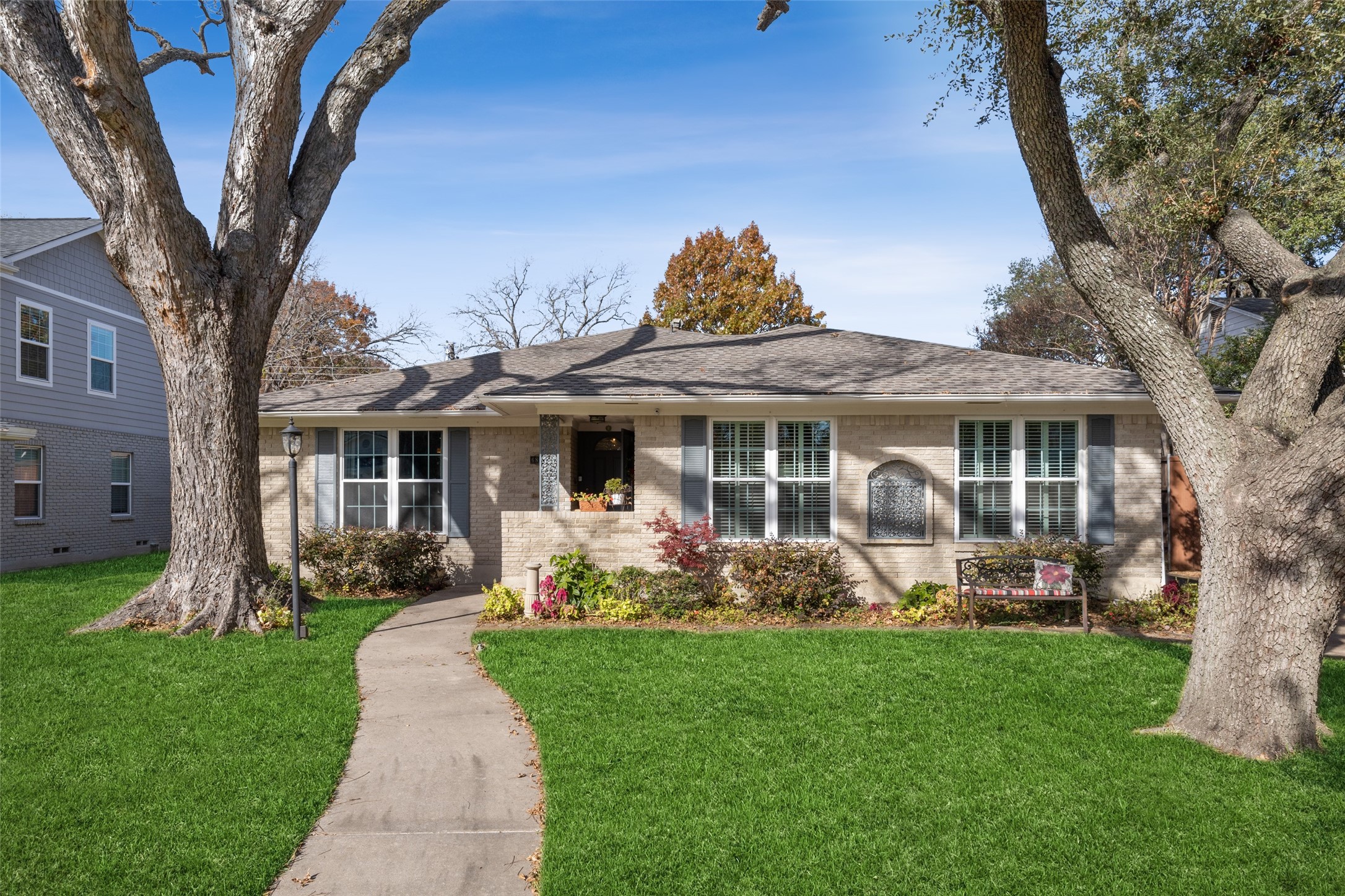 6823 Inverness Lane Dallas TX 75214