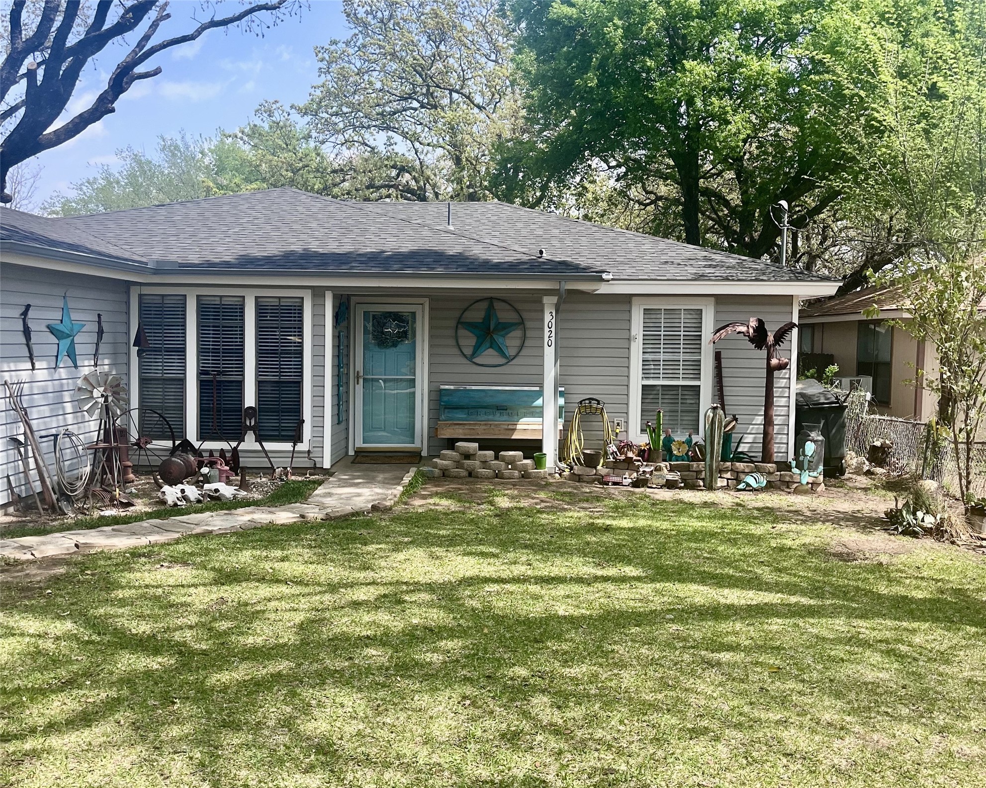 3020 Delaware Trail Lake Worth TX 76135