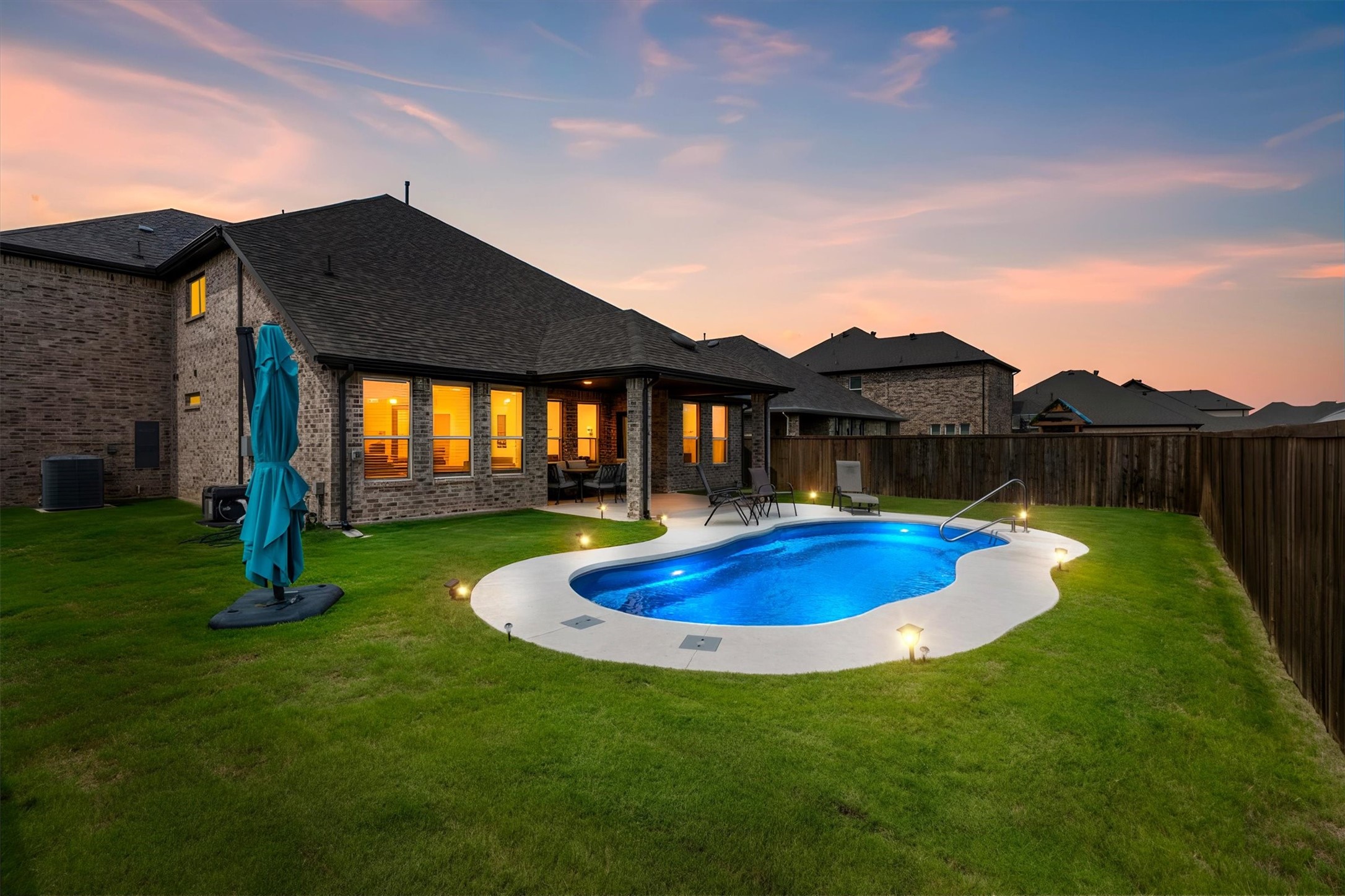 702 Matador Lane Arlington TX 76002