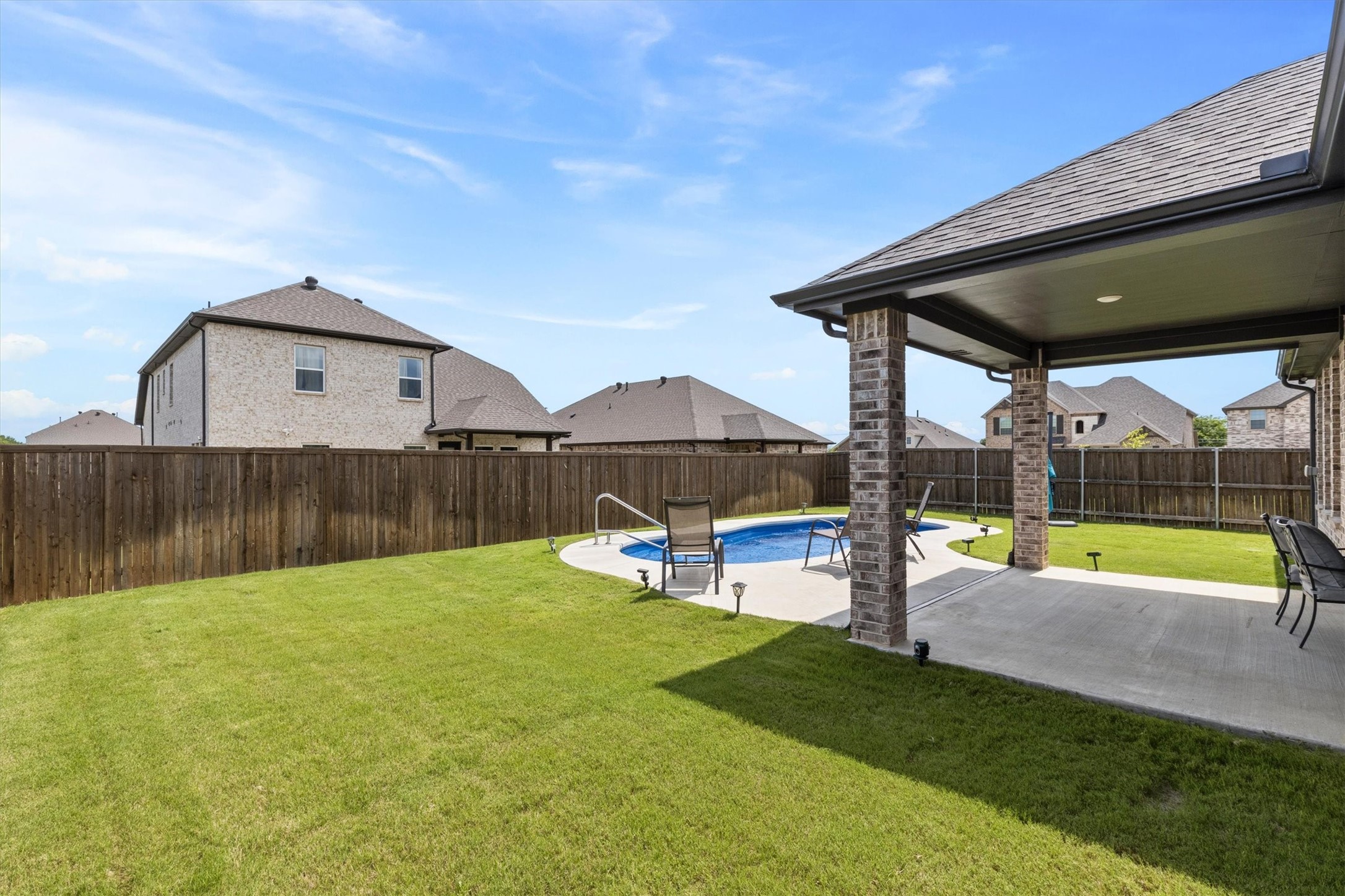 702 Matador Lane Arlington TX 76002