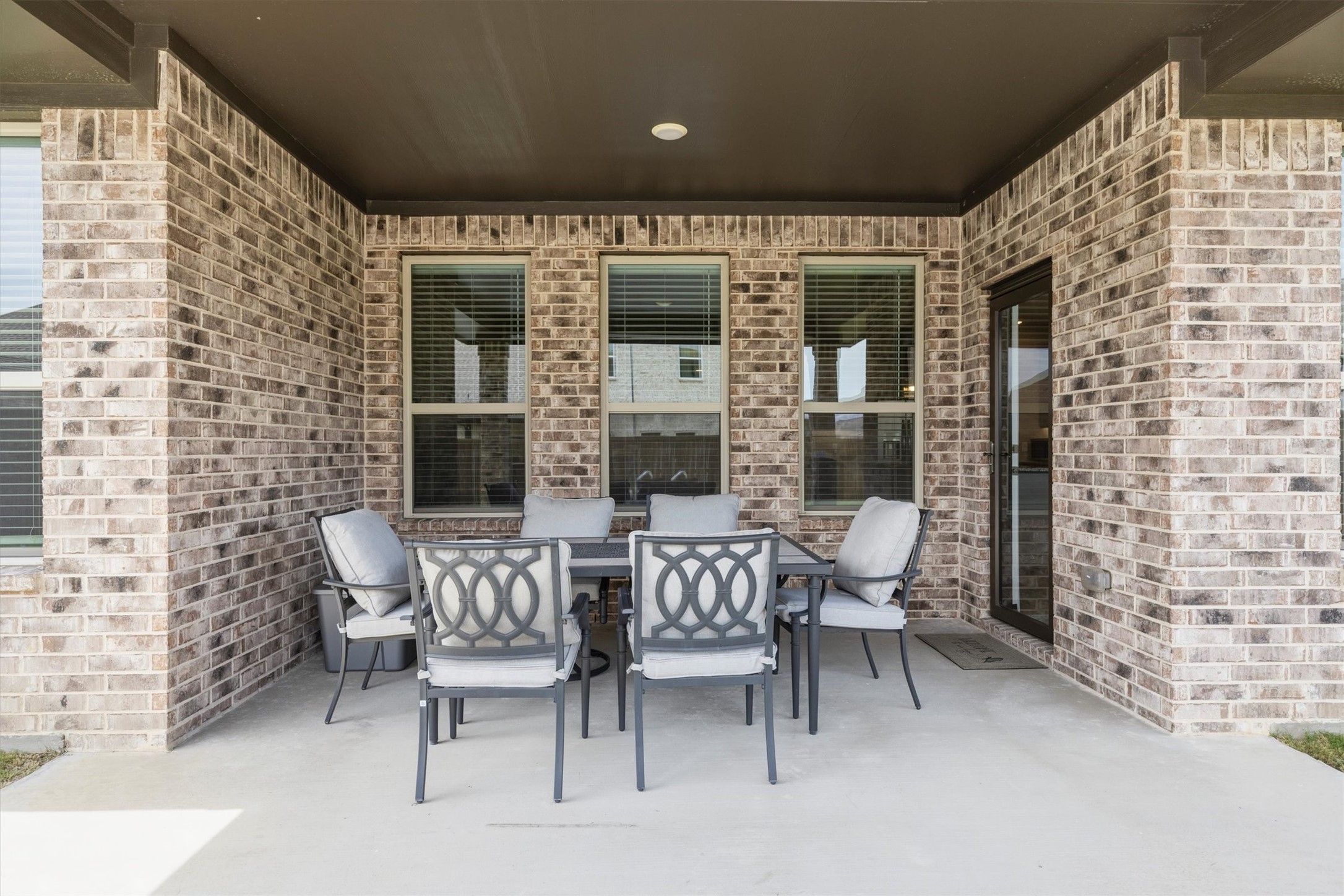 702 Matador Lane Arlington TX 76002