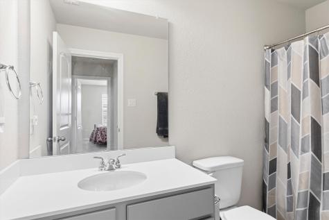 702 Matador Lane Arlington TX 76002