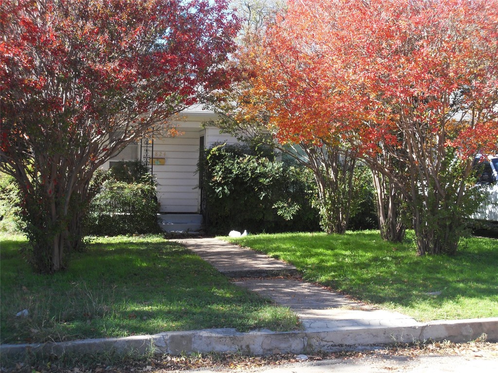 3824 8th Avenue Fort Worth TX 76110