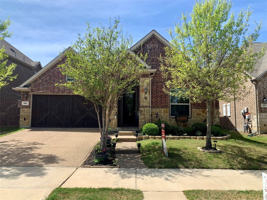 609 Whitetail Road Euless TX 76039