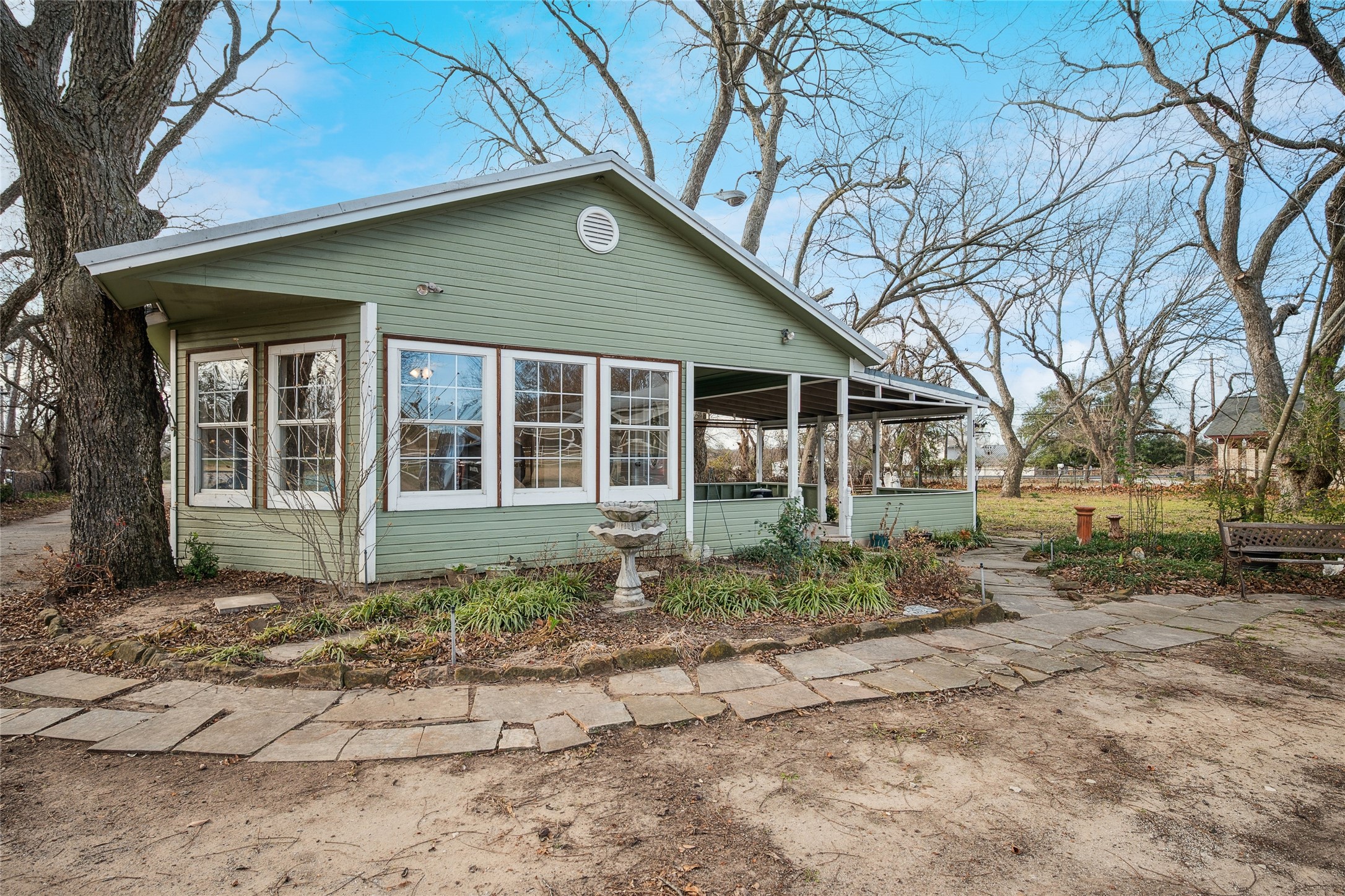 1705 E Bankhead Drive Weatherford TX 76086