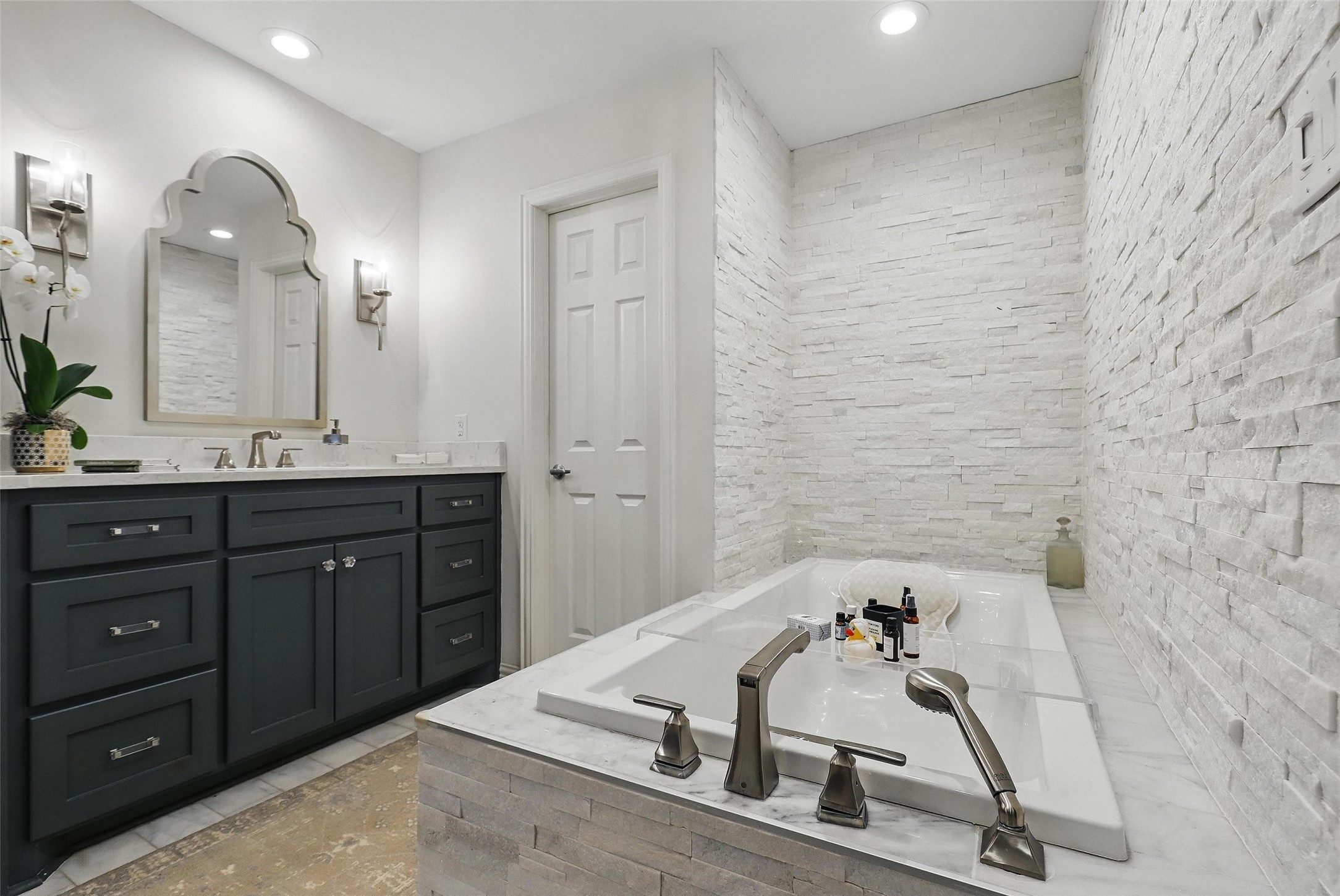 208 Rockwood Park Drive Fort Worth TX 76107