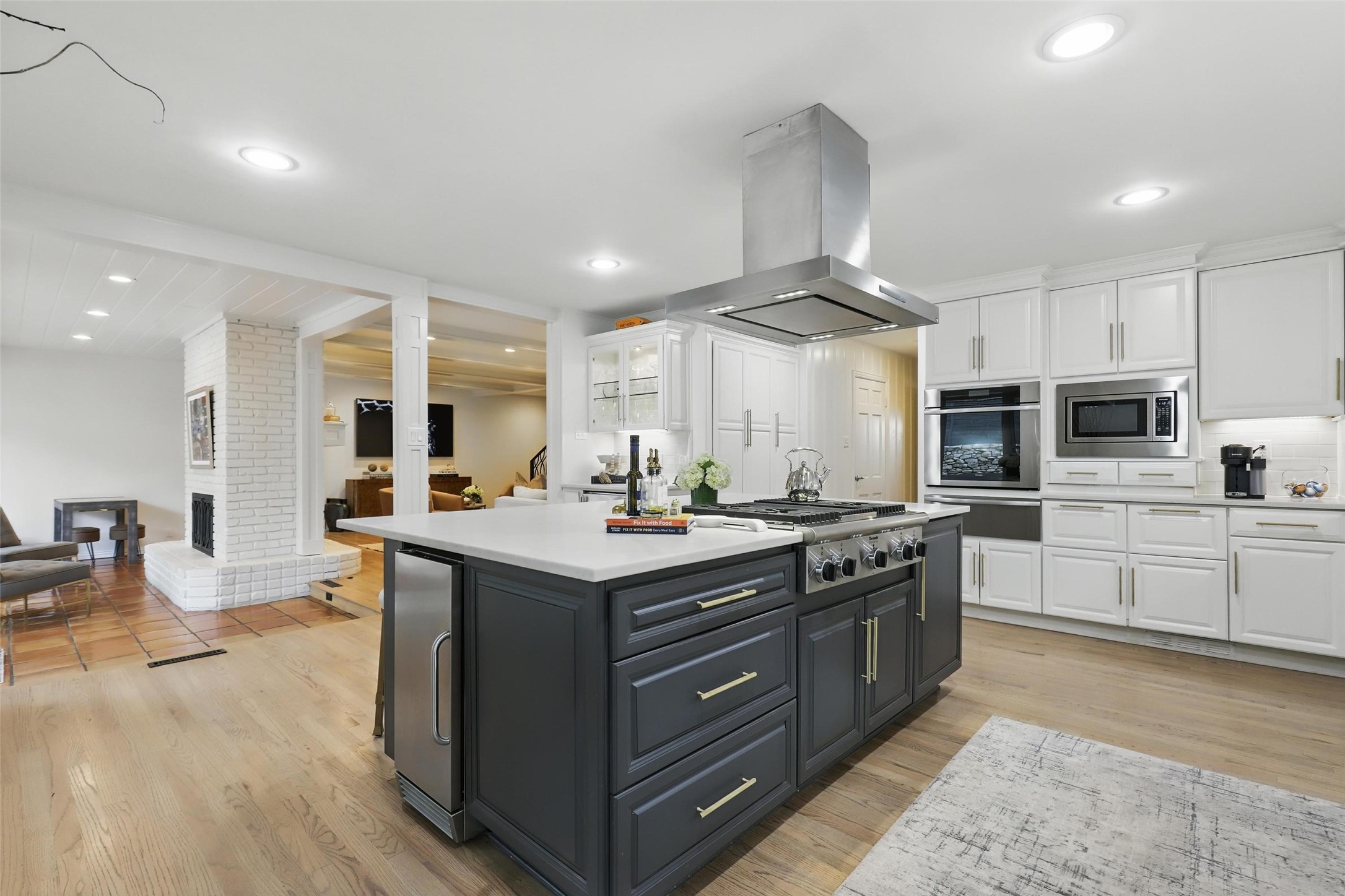 208 Rockwood Park Drive Fort Worth TX 76107