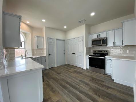 2800 Helen Lane Mesquite TX 75181