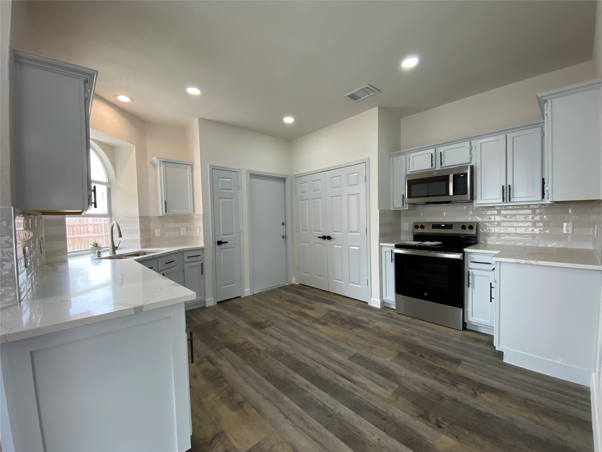 2800 Helen Lane Mesquite TX 75181
