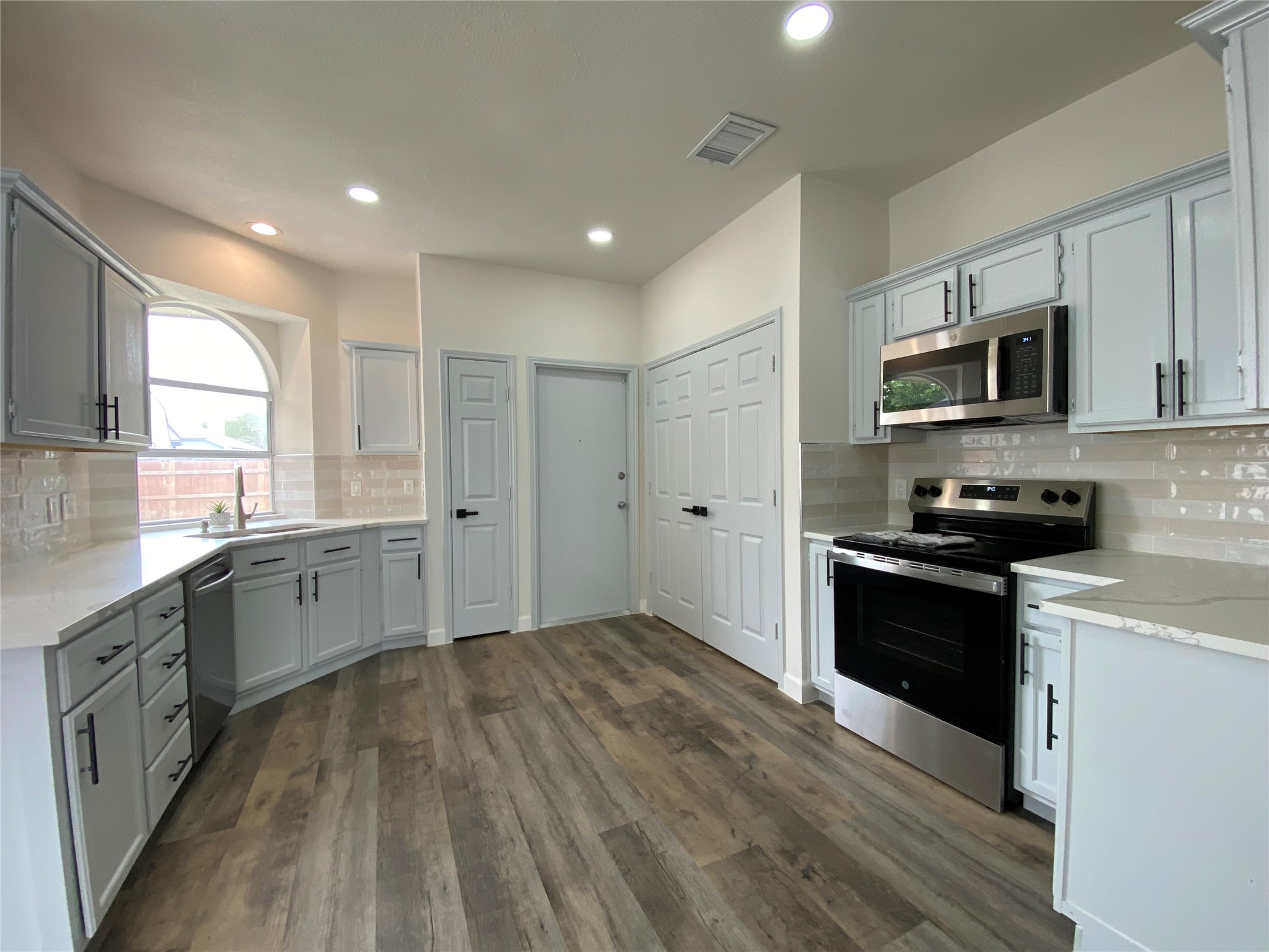 2800 Helen Lane Mesquite TX 75181