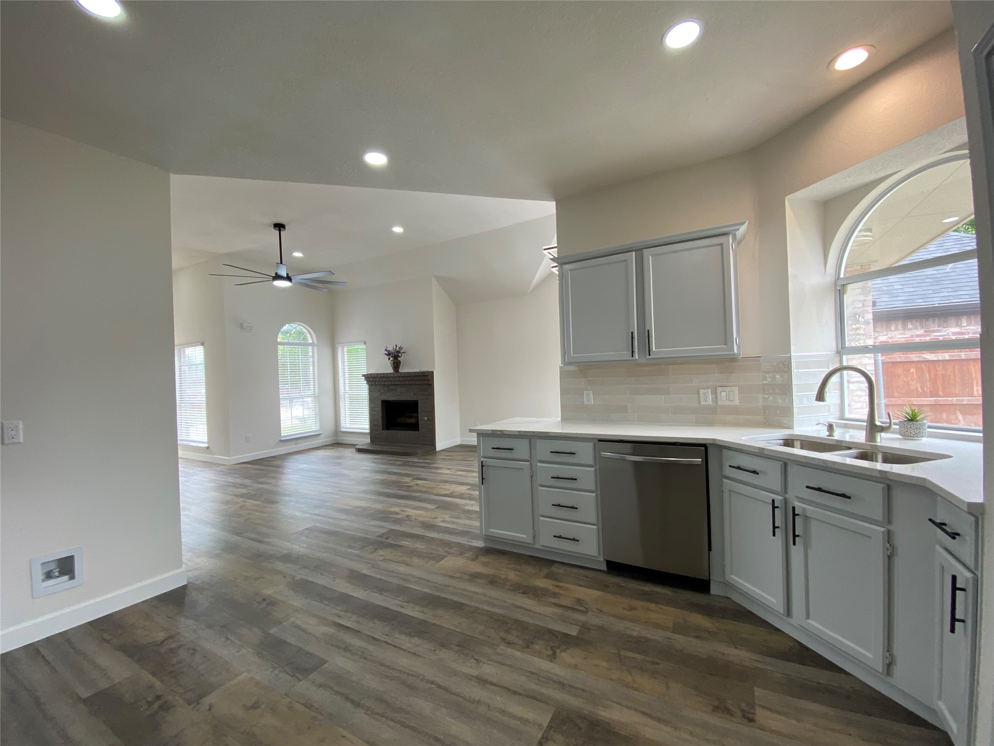 2800 Helen Lane Mesquite TX 75181