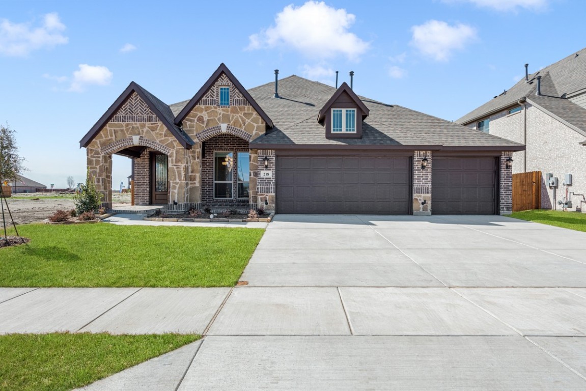 218 Lakewood Lane Ponder TX 76259