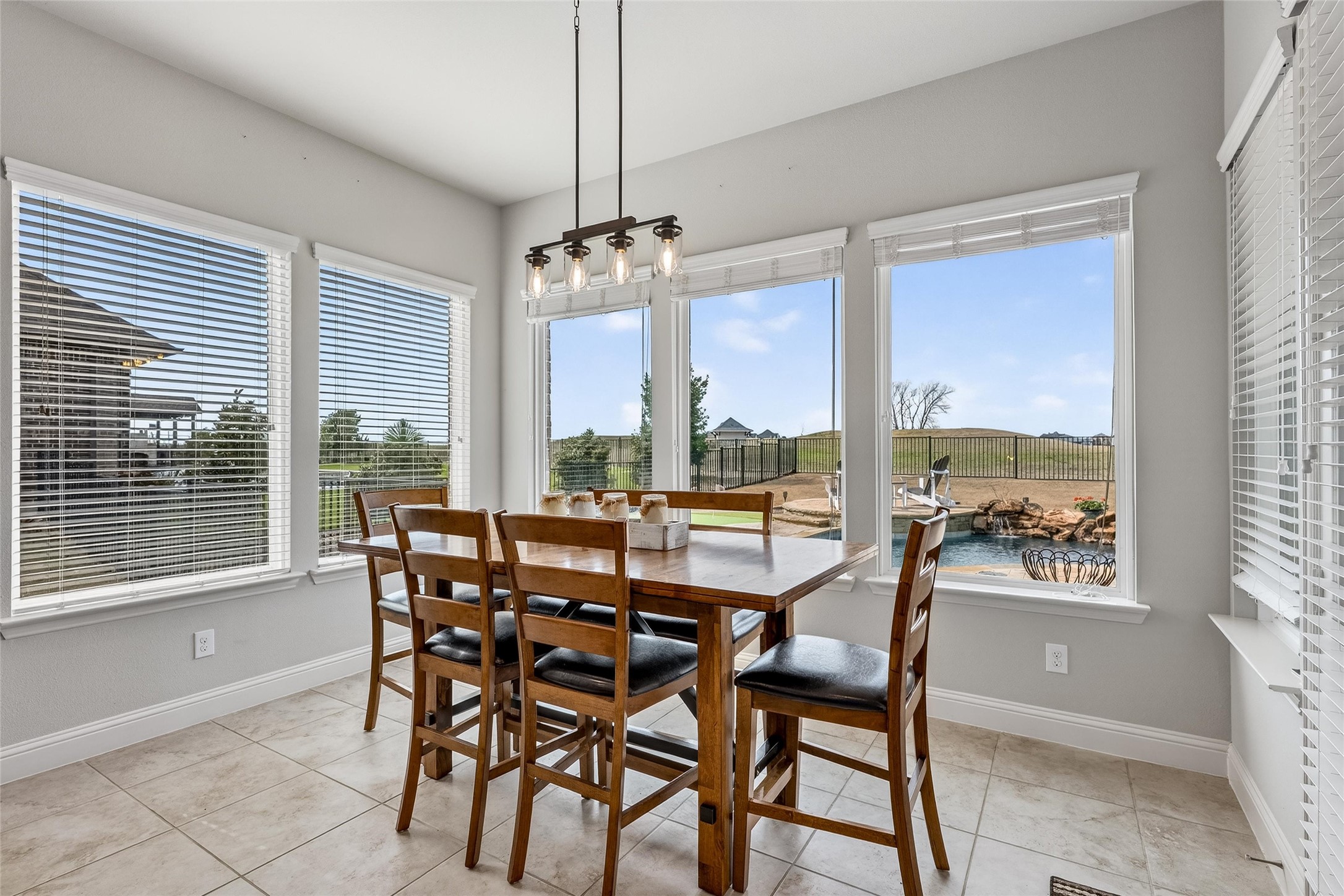 1505 Wolf Ridge Run Gunter TX 75058