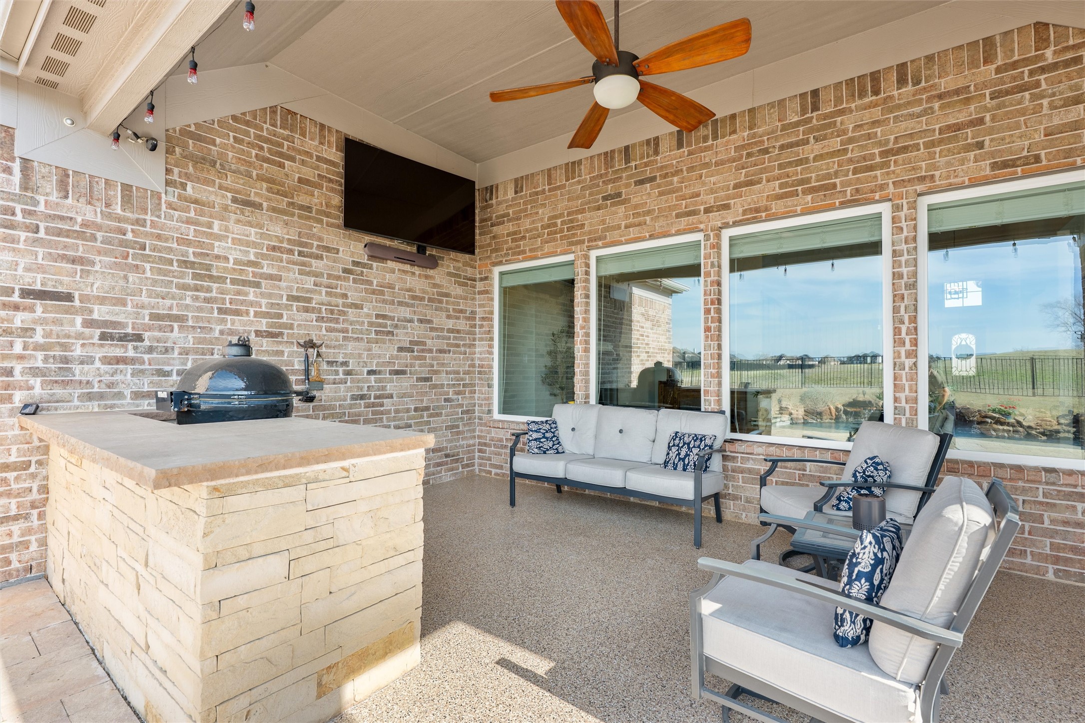 1505 Wolf Ridge Run Gunter TX 75058