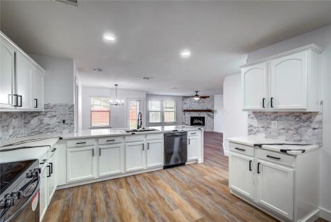 2023 Lake Trail Drive Heartland TX 75126