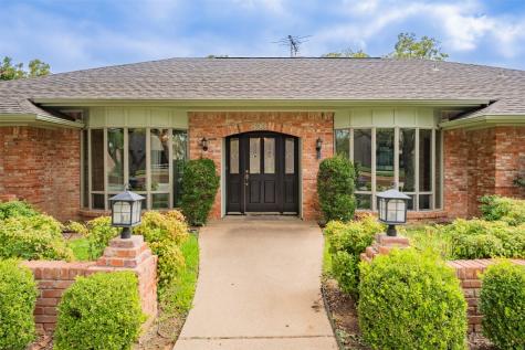 2911 S Fielder Road Arlington TX 76015